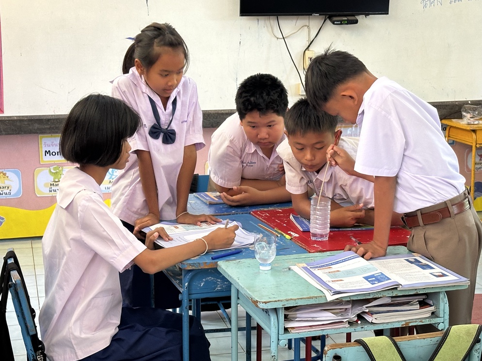 ภาพประกอบไอเดีย การเกิดเมฆ และหมอก