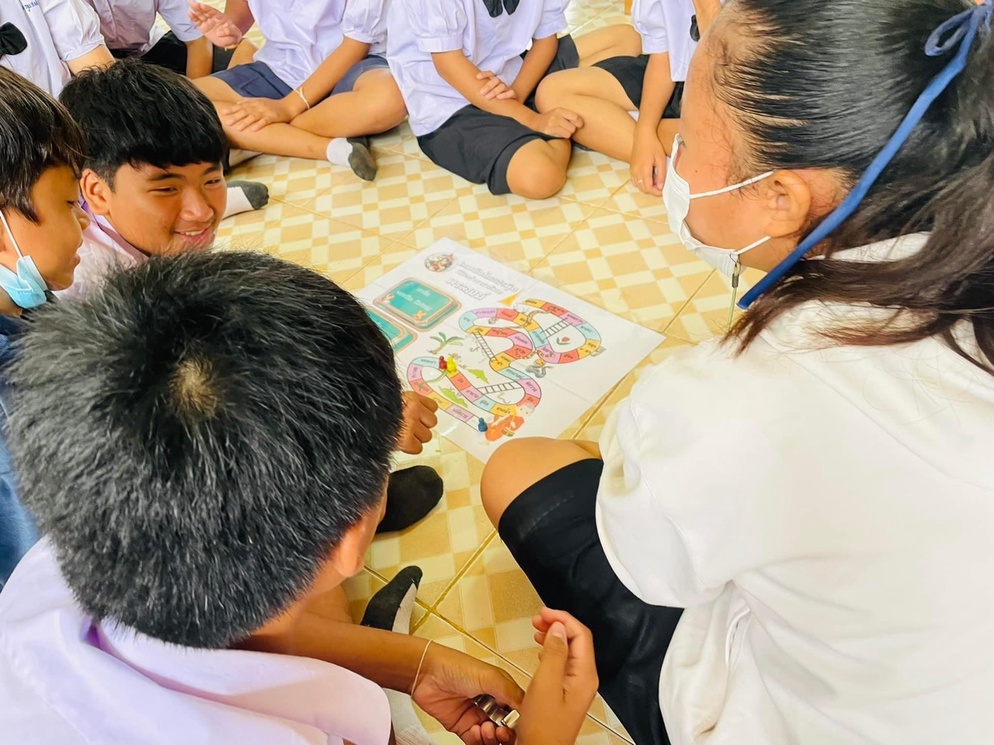 ภาพประกอบไอเดีย บอร์ดเกมบันไดอสรพิษ พิชิตคำราชาศัพท์ พระสงฆ์