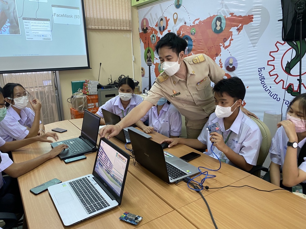 ภาพประกอบไอเดีย ปัญญาประดิษฐ์พิชิตยานยนต์