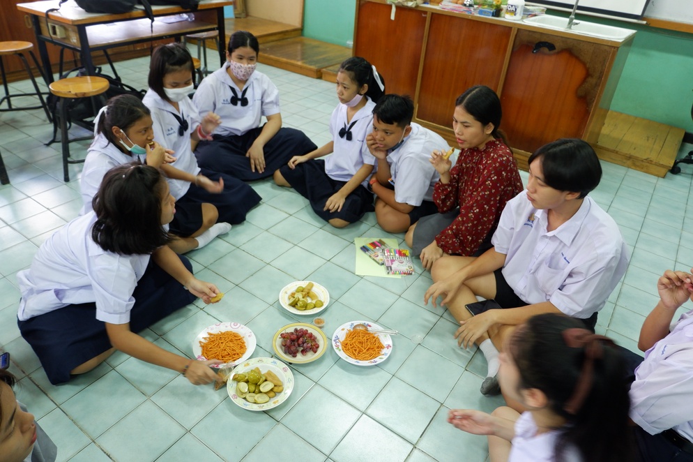ภาพประกอบไอเดีย กินไป คุยไป อ้าว!! ได้ความรู้และมีความสุขล้นใจ