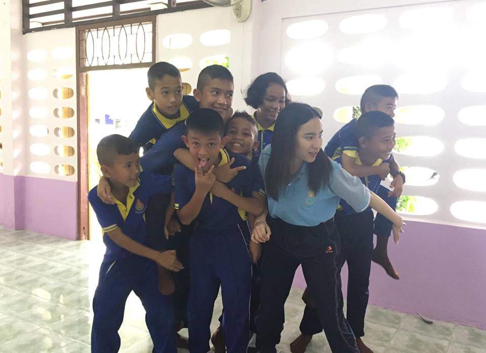 ภาพประกอบไอเดีย การสอนภูมิศาสตร์และสิ่งแวดล้อมด้วยเทคนิคการใช้เกมยืนบนกระดาษหนังสือพิมพ์