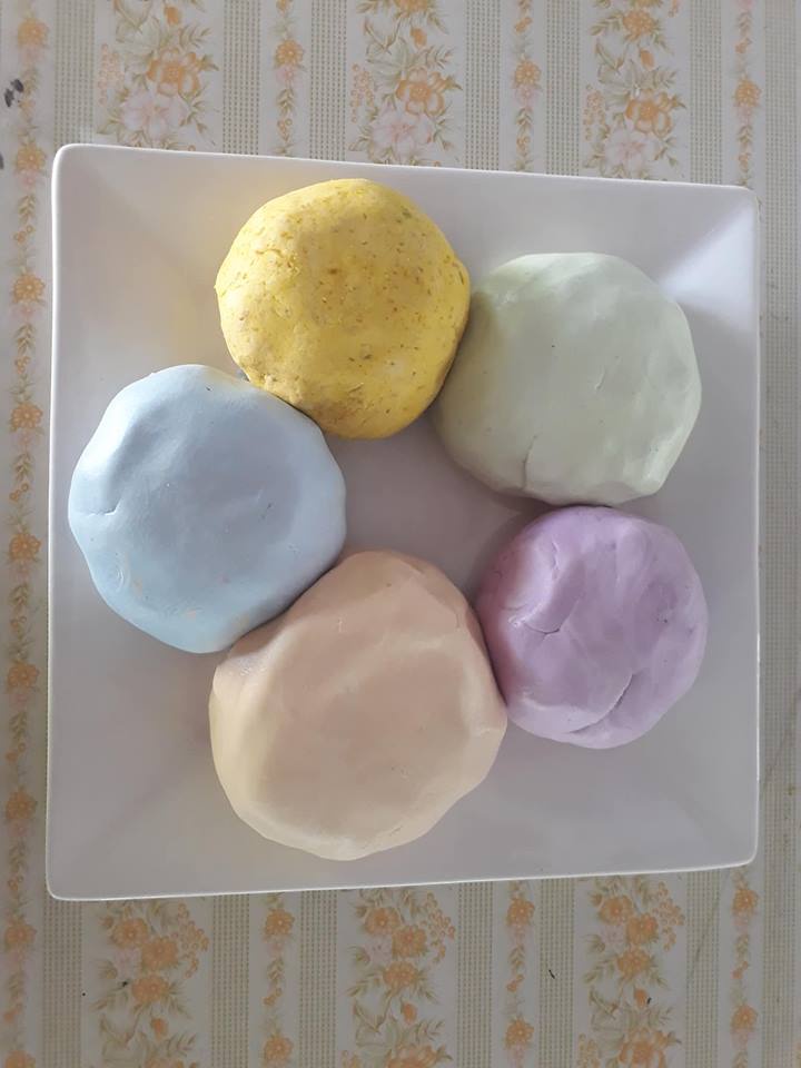 ภาพประกอบไอเดีย บัวลอยไข่หวานจากสีธรรมชาติ