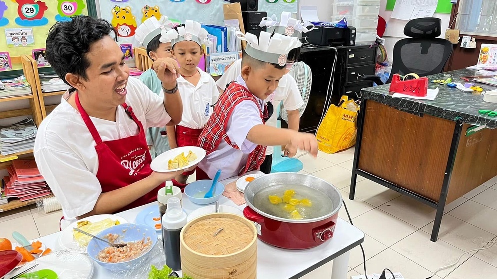 ภาพประกอบไอเดีย กิจกรรม Cooking สนุก ๆ จากหน่วย “ไก่กะต๊ากๆ”
